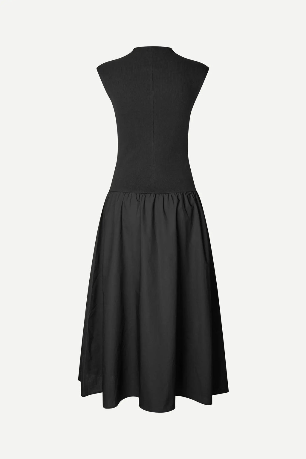 Robe Sathea Black