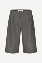 Short Saharper pleat
