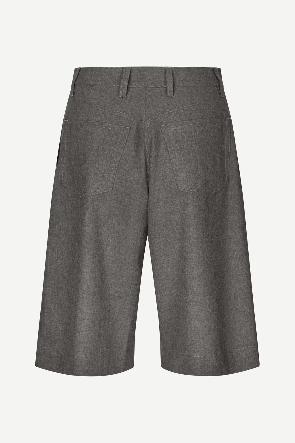 Short Saharper pleat