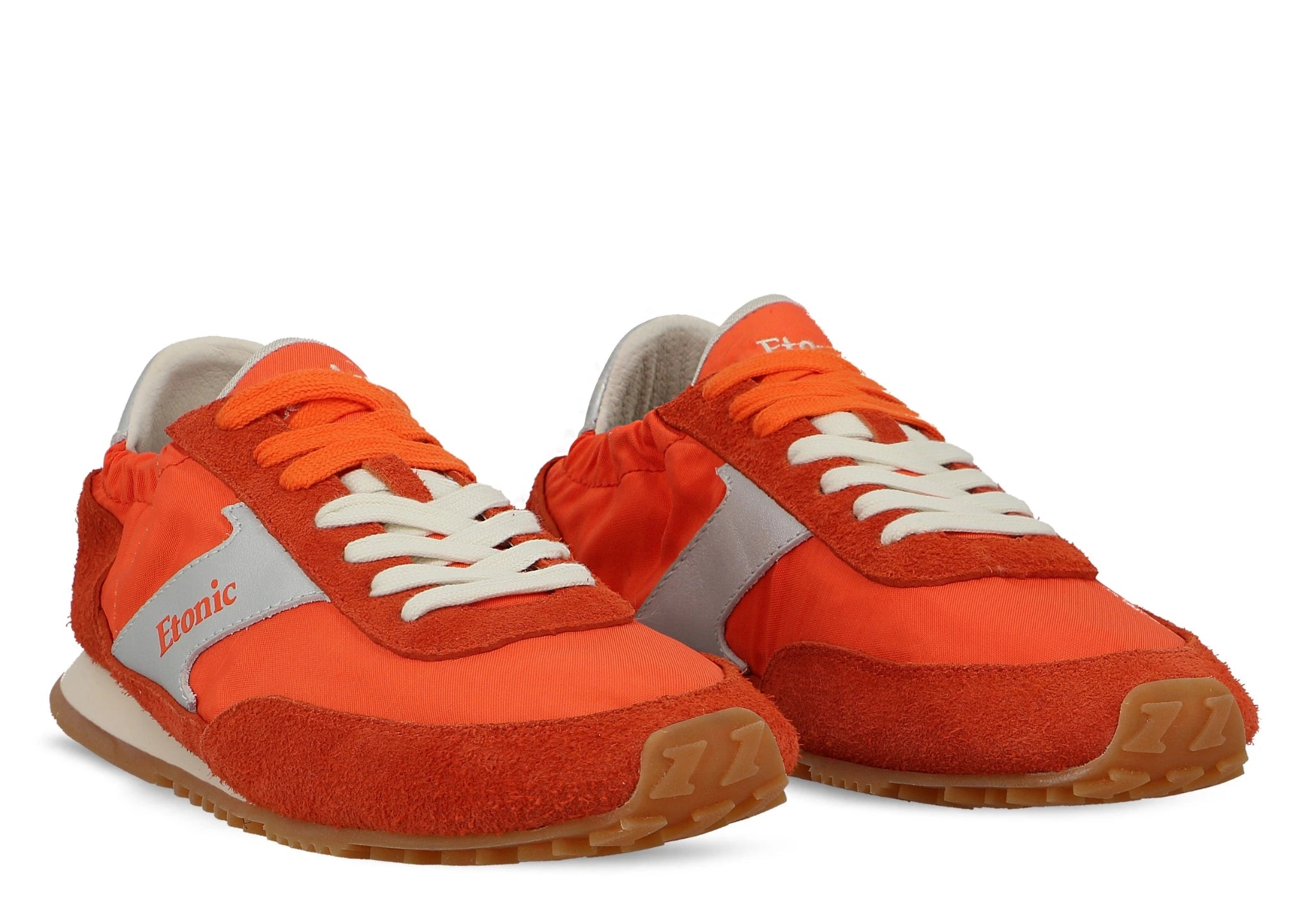 Vue de face Etonic Massai lacets bi-colore