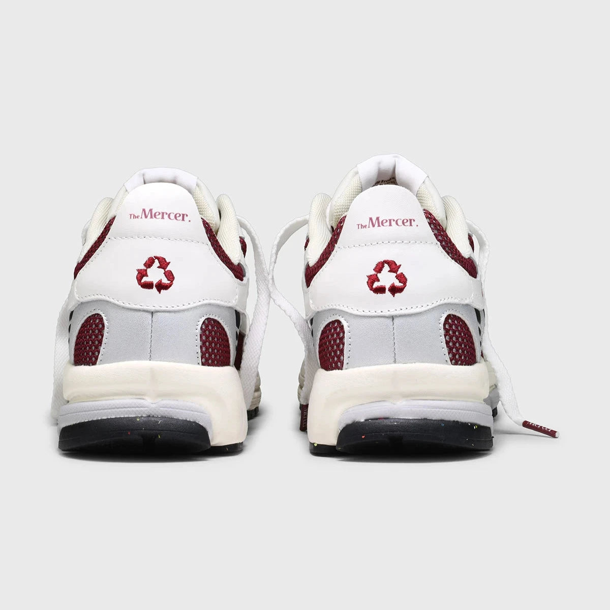 sneakers Mercer Re Run White Silver vue arrière logo Mercer recyclé