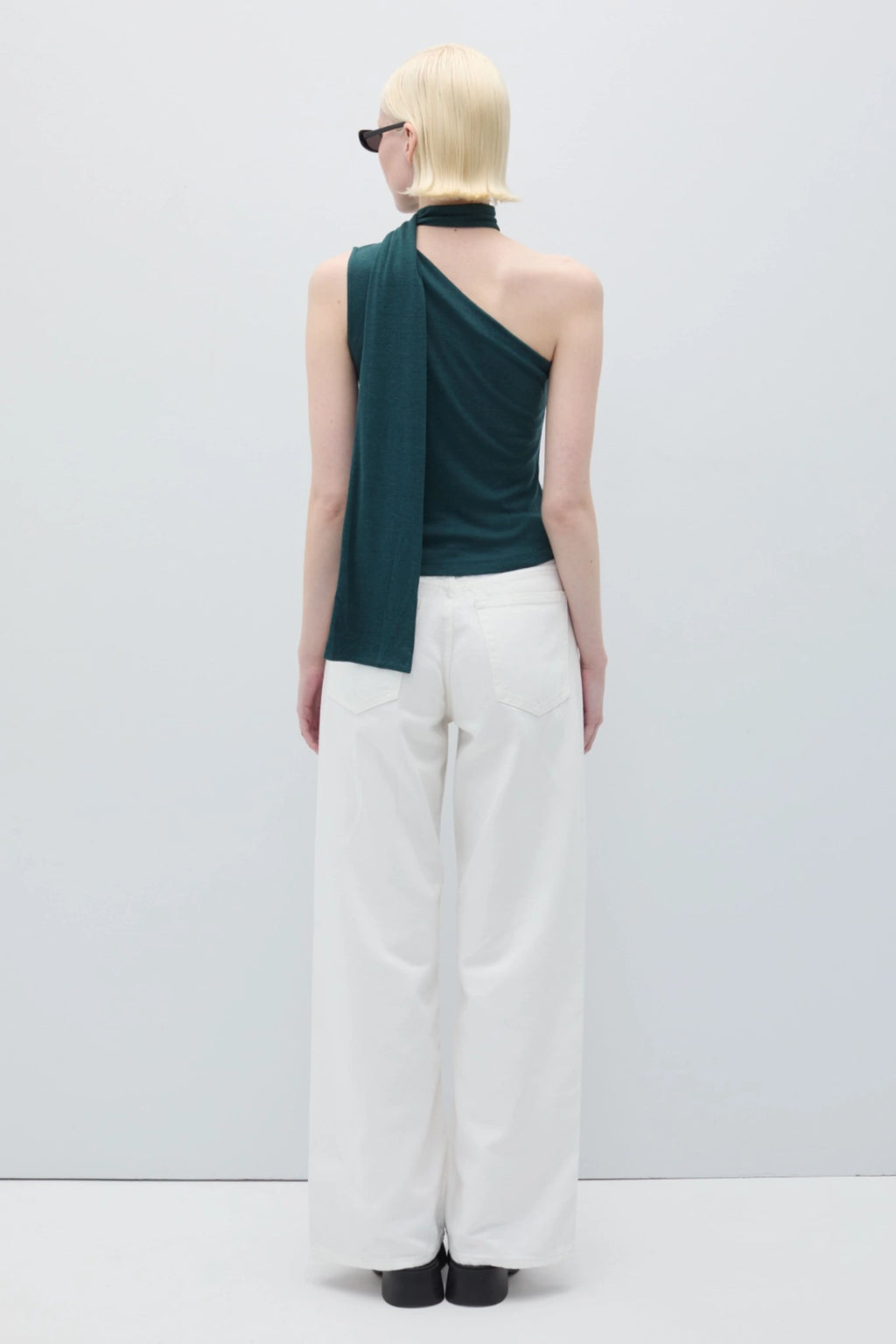 détail col croisé top Rita Row Béatrice Ocean tissu fluide vert