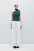 top Rita Row Béatrice Ocean porté look minimaliste pantalon blanc femme